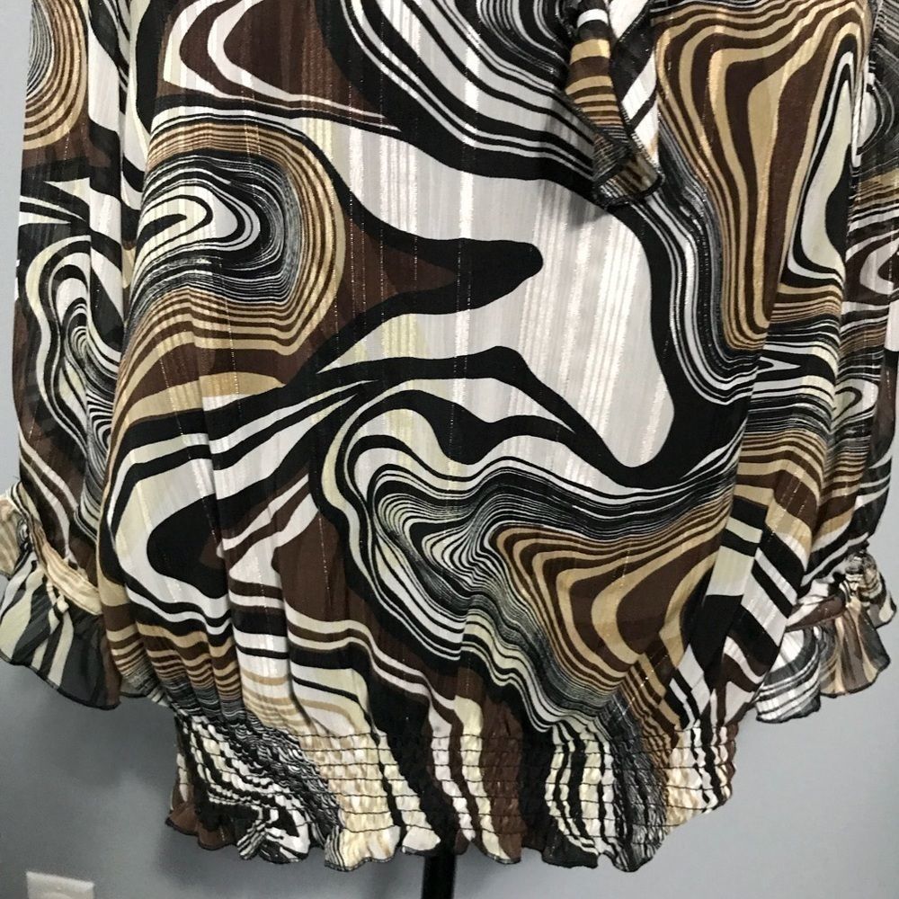 Women's Abstract Patterned Blouse - Picture 4 of 5